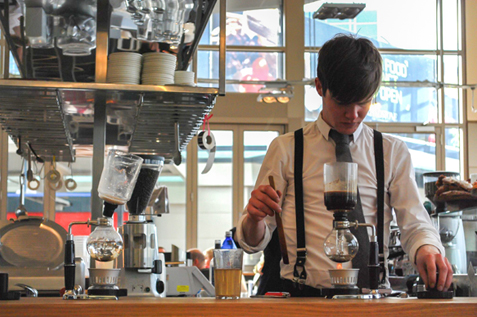 How to Run a Cafe: 11 Tips For Success